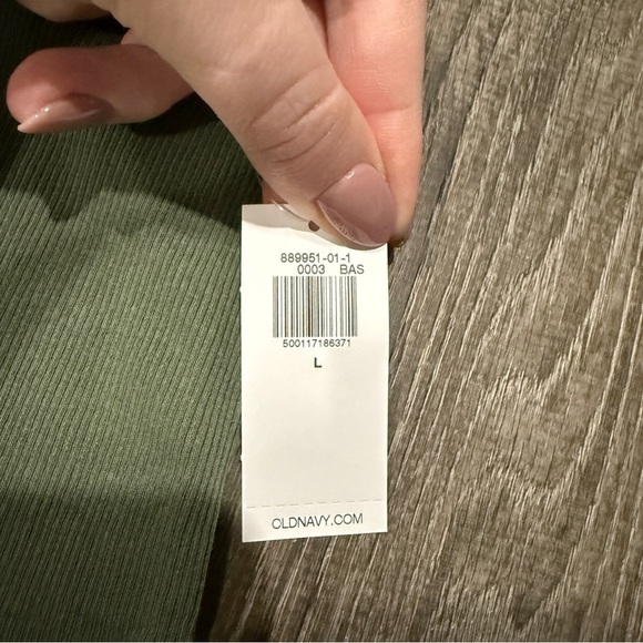 NWT Old Navy Green Snug Crop Tank Top - Picture 4 of 7